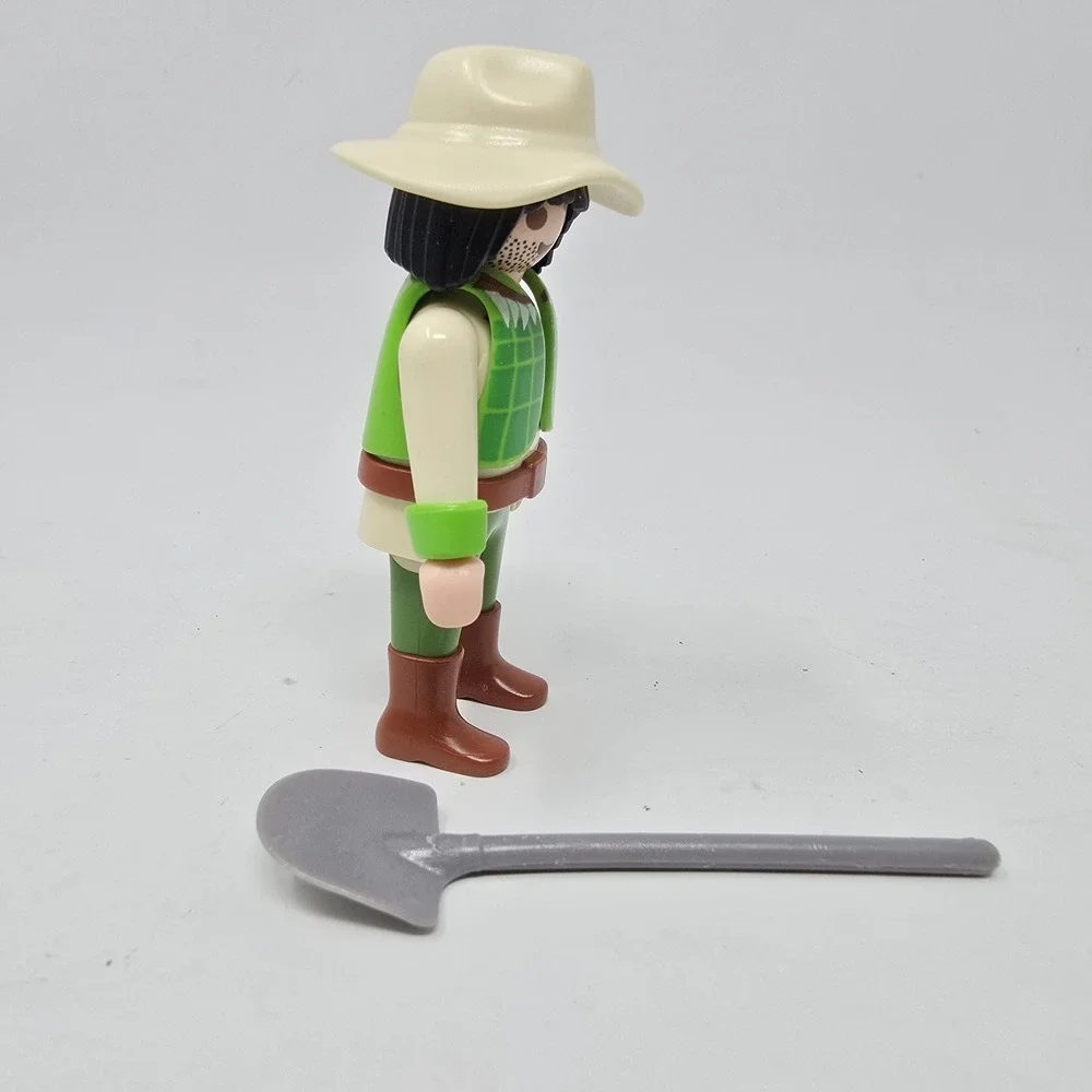 Playmobil 3016 Jungle Explorer Figure‎ Set With Shovel Vintage